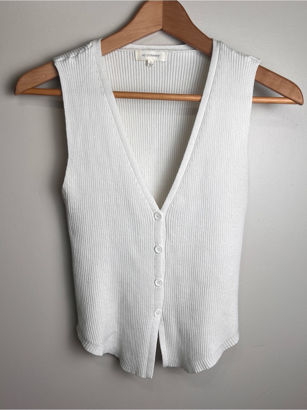 No Comment Cream Women's Ribbed Button-Down Knit Top Or Vest Size Small, EUC